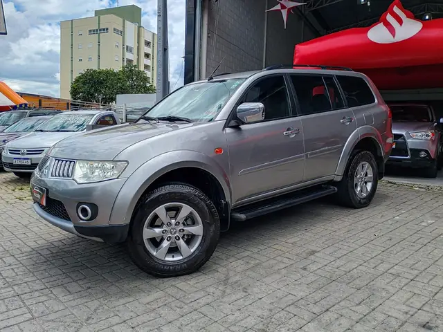 Carro Mitsubishi Pajero Dakar 2013 3.2 HPE 4WD (aut)