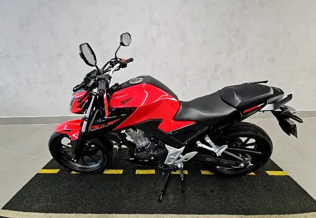 Carro Honda CB 300F Twister 2024 (CBS)
