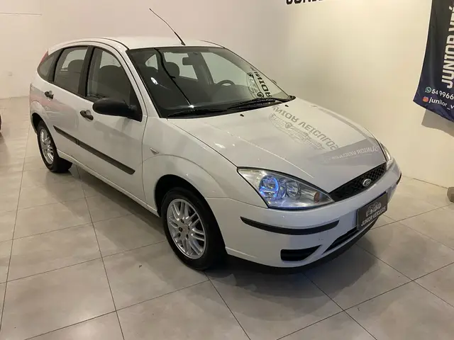 Carro Ford Focus Hatch 2008 GL 1.6 8V