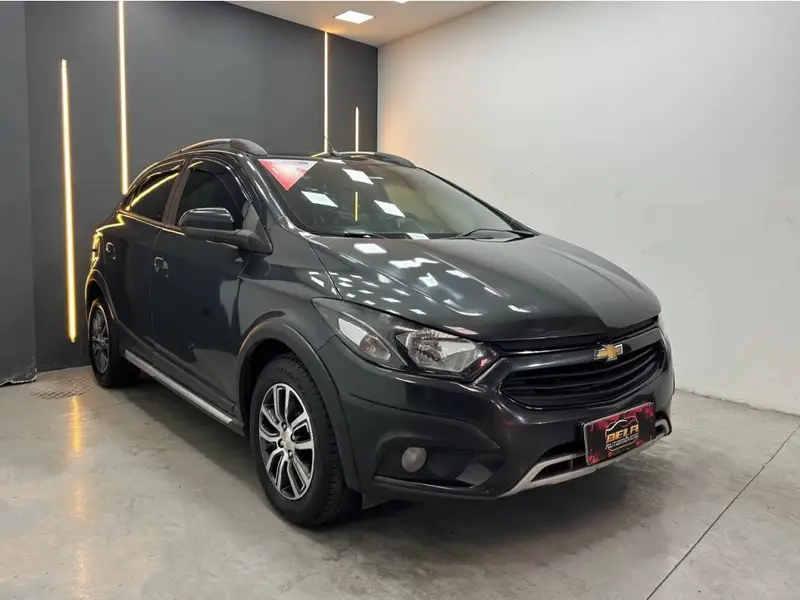Chevrolet Onix 1.4 Activ SPE/4 (Aut)