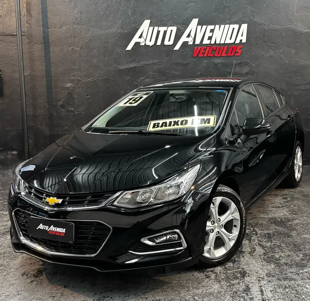 Carro Chevrolet Cruze 2019 HB Black Bow Tie 1.4 TB Flex Aut.