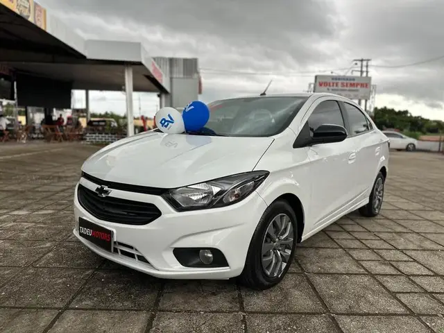 Carro Chevrolet Onix Plus 2020 JOY Plus 1.0 8V 4p Flex Mec.