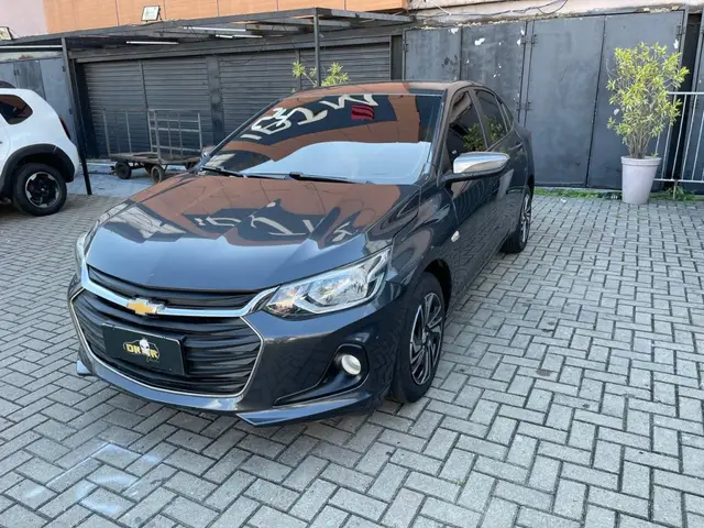 Carro Chevrolet Onix Plus 2024 LT 1.0