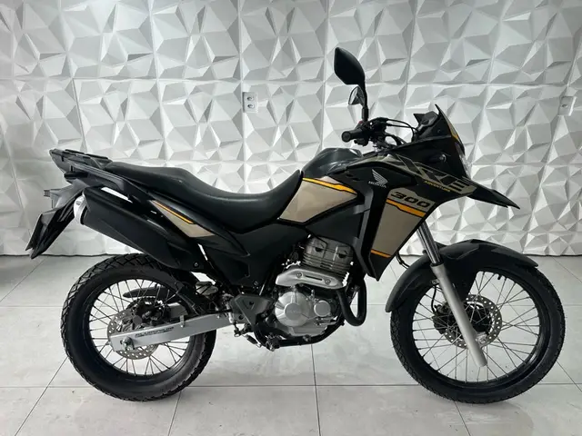 Carro Honda XRE 300 2023 ABS
