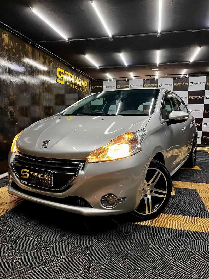 Peugeot 208 Active Pack 1.5 8V (Flex)