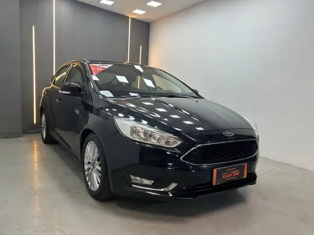Carro Ford Focus Sedan 2018 SE 2.0 PowerShift