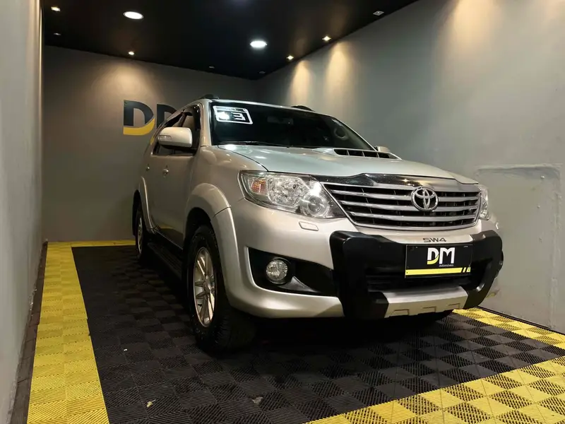 Toyota SRV 3.0 4X4 (7 Lugares)