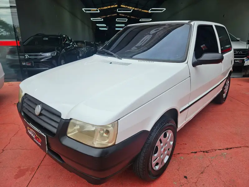 Fiat Uno Mille Fire 1.0 (Flex) 4P