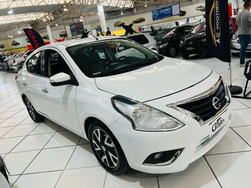 Nissan Versa 1.6 16V SL FlexStart CVT (Flex)