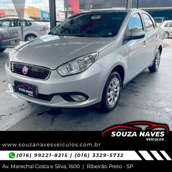 Carro Fiat Grand Siena 2017 Attractive 1.0 (Flex)