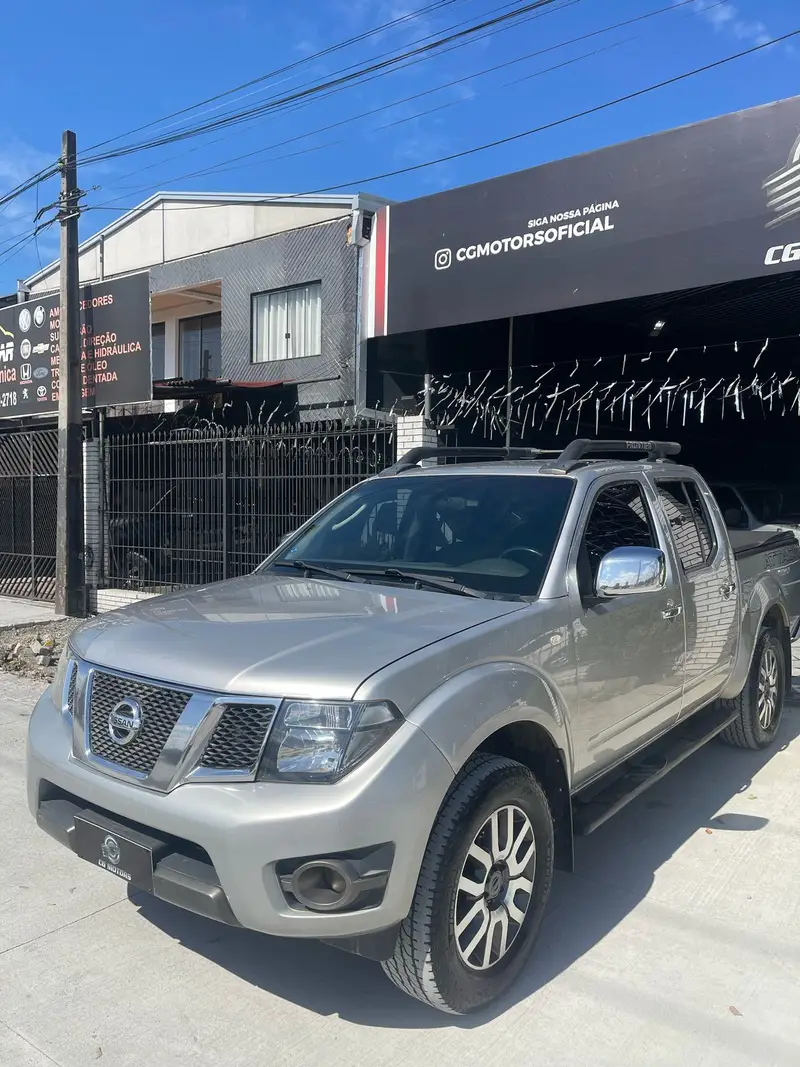 Nissan Frontier 2.5 TD CD 4x4 SV Attack (Aut)