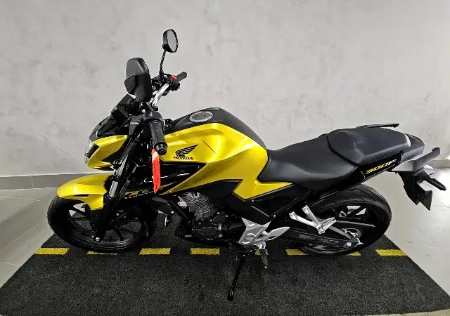Carro Honda CB 300F Twister 2024 (CBS)