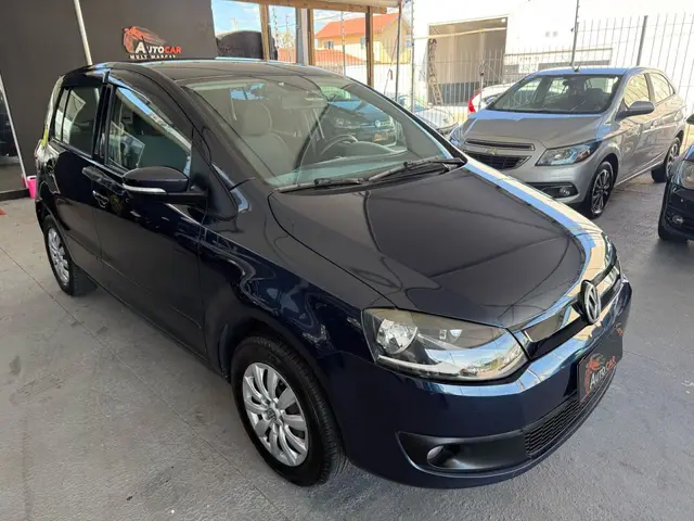 Carro Volkswagen Fox 2014 1.0 TEC BlueMotion (Flex) 4p