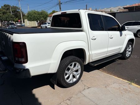 Amarok 2.0 CD 4x4 TDi Highline (Aut)