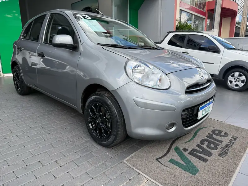 Nissan March 1.0 16V S (Flex)