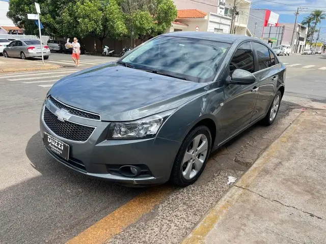 Carro Chevrolet Cruze 2012 LT 1.8 16V Ecotec (Flex)