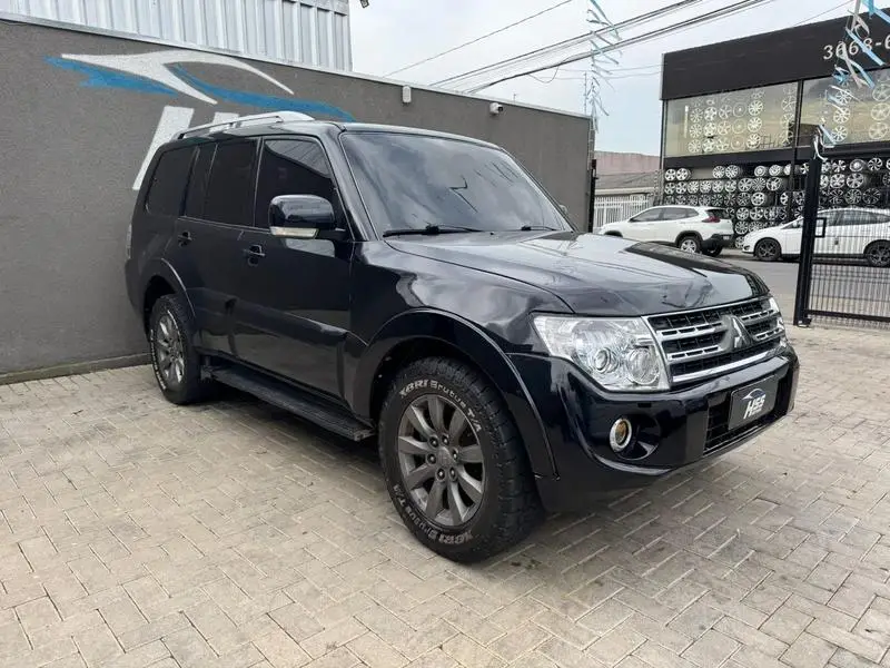 Mitsubishi Pajero Full 3.2 DI-D 5D HPE 4WD