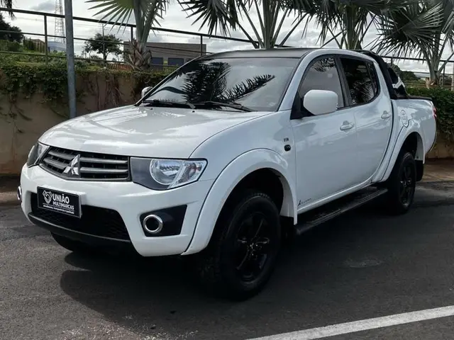 Carro Mitsubishi L200 Triton Sport 2013 2.4 HLS (Flex)