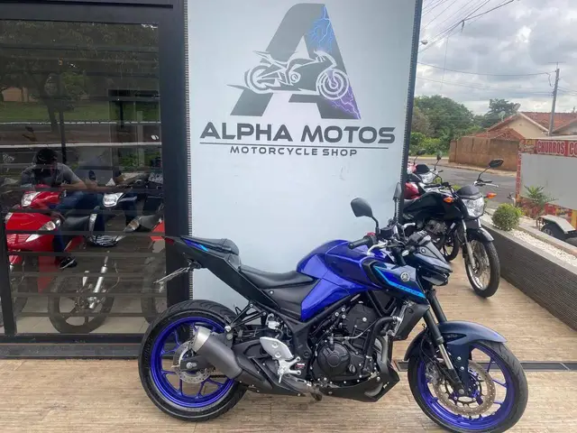 Carro Yamaha MT-03 2024 ABS