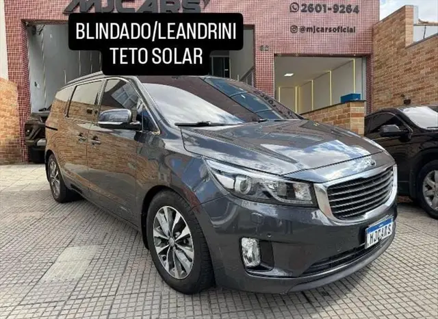 Carro Kia Grand Carnival 2016 EX 3.3 V6 (Aut)