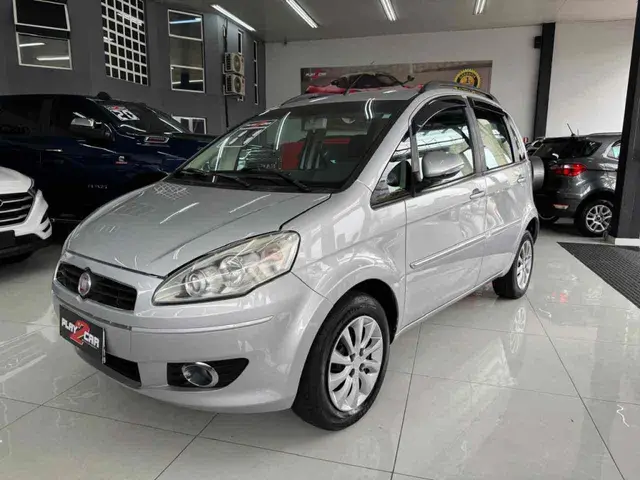 Carro Fiat Idea 2011 Attractive 1.4 8V (Flex)