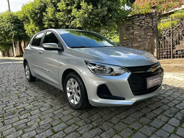 Carro Chevrolet Onix 2023 LT 1.0