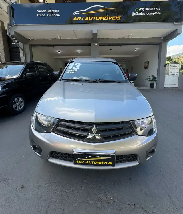 Carro Mitsubishi L200 Triton 2013 3.2 DI-D 4x4