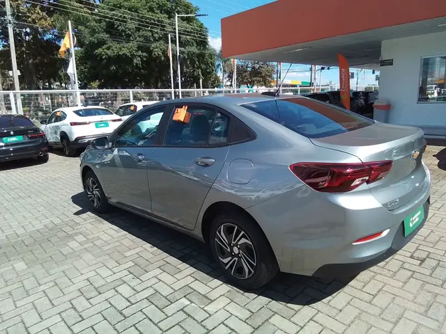 Carro Chevrolet Onix Plus 2024 LT 1.0
