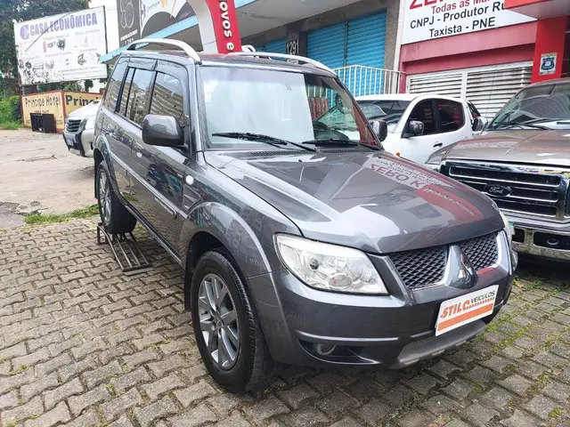 Carro Mitsubishi Pajero TR4 2014 2.0 16V 4x2 (Flex)