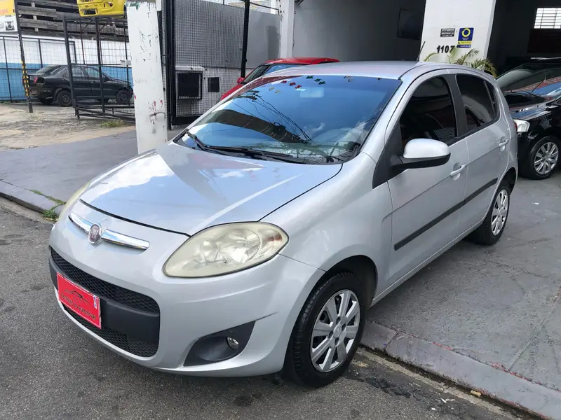 Fiat Palio Attractive 1.0 8V (Flex)