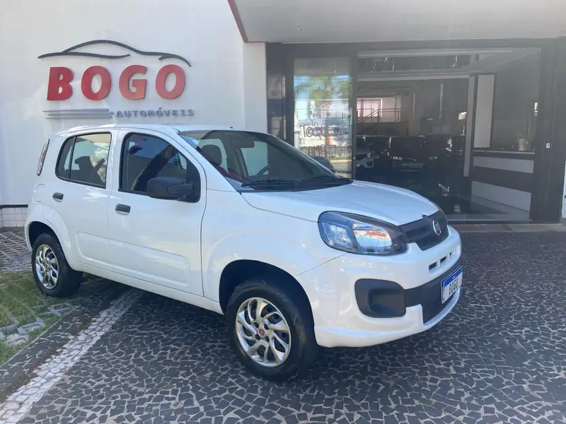 Fiat Uno Attractive 1.0 8V (Flex) 4p