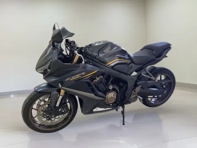 Carro Honda CB 650R 2022 (ABS)