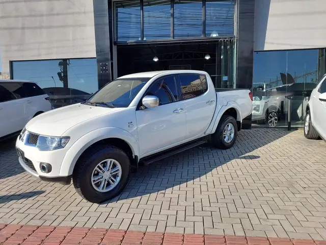 Carro Mitsubishi L200 Triton 2013 3.2 DI-D 4x4