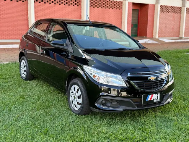 Carro Chevrolet Onix 2014 1.0 LT SPE/4