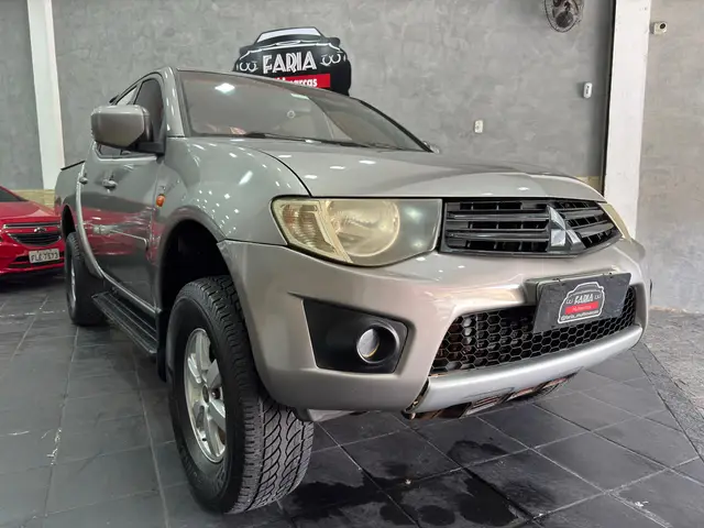 Carro Mitsubishi L200 Triton Sport 2012 3.2 Di-D 4x4 GLX