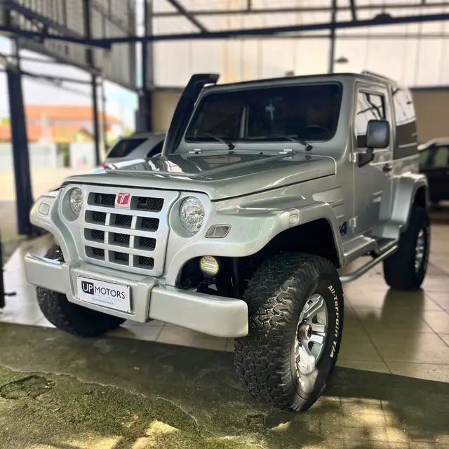 Carro Troller T4 2009 4x4 3.0 (teto rígido)