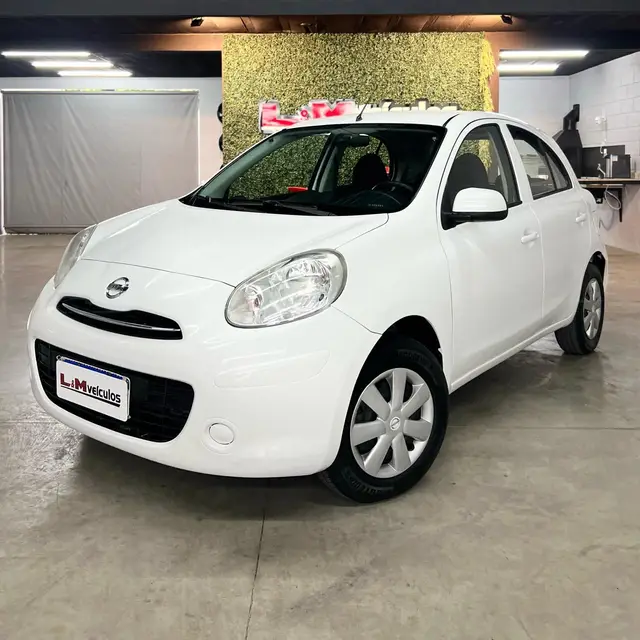 Carro Nissan March 2012 1.0 16V S (Flex)