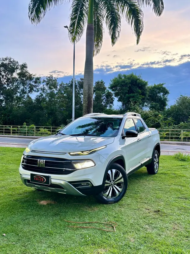 Carro Fiat Toro 2023 Volcano 2.0 TDI 4x4 (Aut)
