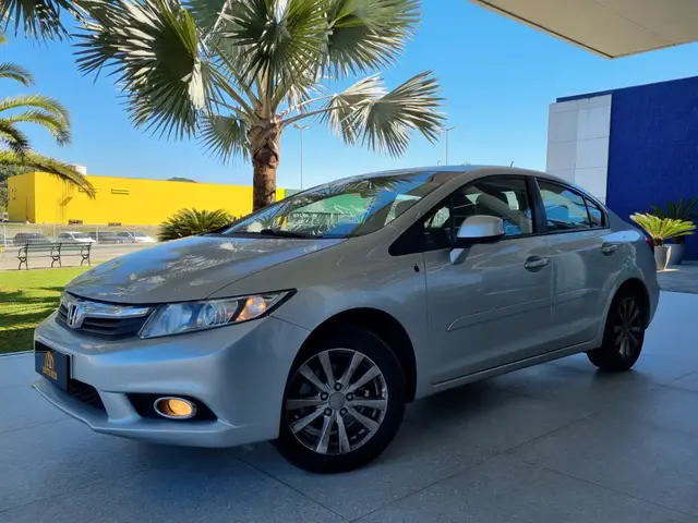 Carro Honda Civic 2014 New  LXS 1.8 16V i-VTEC (Flex)