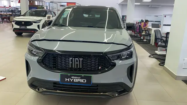 Carro Fiat Fastback 2025 Impetus T200 Hybrid