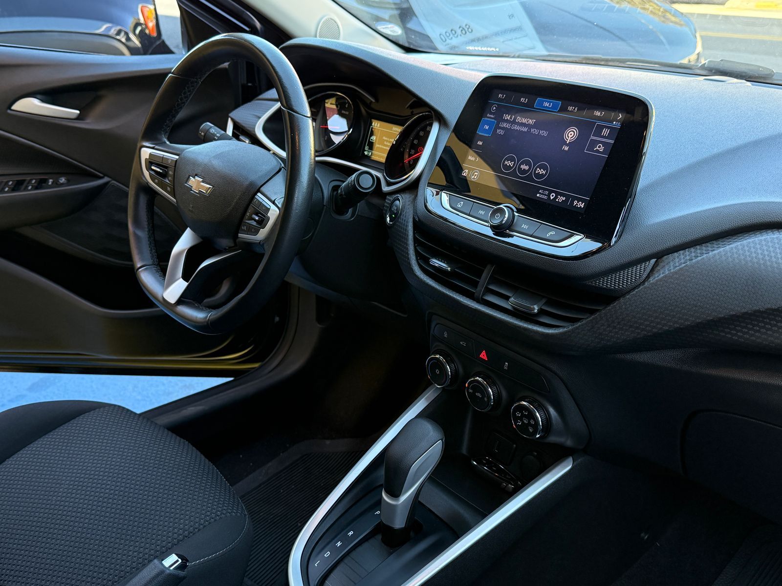Chevrolet Onix Plus