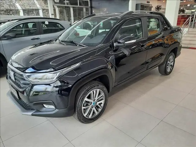 Carro Fiat Strada 2025 Volcano 1.3 Flex 8V CD Aut.