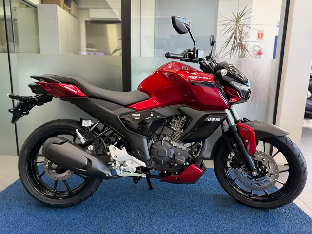 Moto Yamaha Fazer FZ15 2025 Connected