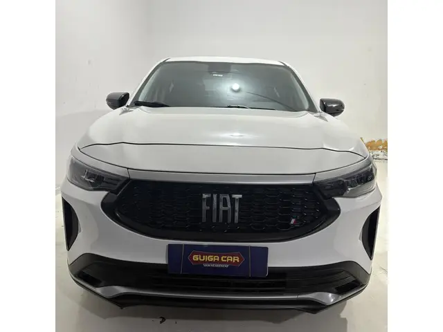 Carro Fiat Fastback 2025 Audace