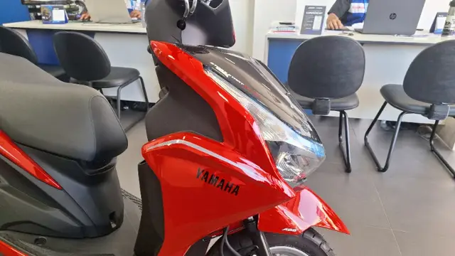 Carro Yamaha Fluo 2026 Hybrid Connected