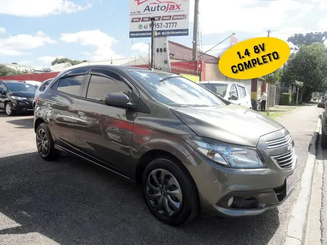 Carro Chevrolet Onix 2015 1.4 LT SPE/4