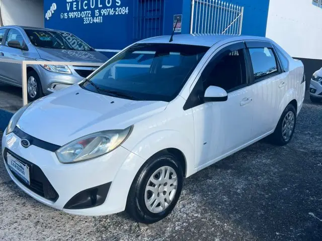 Carro Ford Fiesta Sedan 2014 SE 1.6 Rocam (Flex)