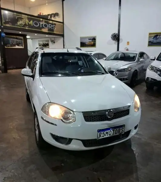 Fiat Palio Attractive 1.4 8V (Flex)