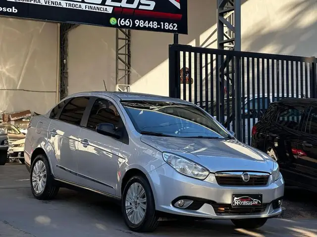 Carro Fiat Siena 2013 Essence 1.6 16V (Flex)