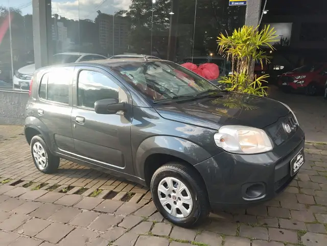 Carro Fiat Uno 2013 Vivace 1.0 8V (Flex) 4p
